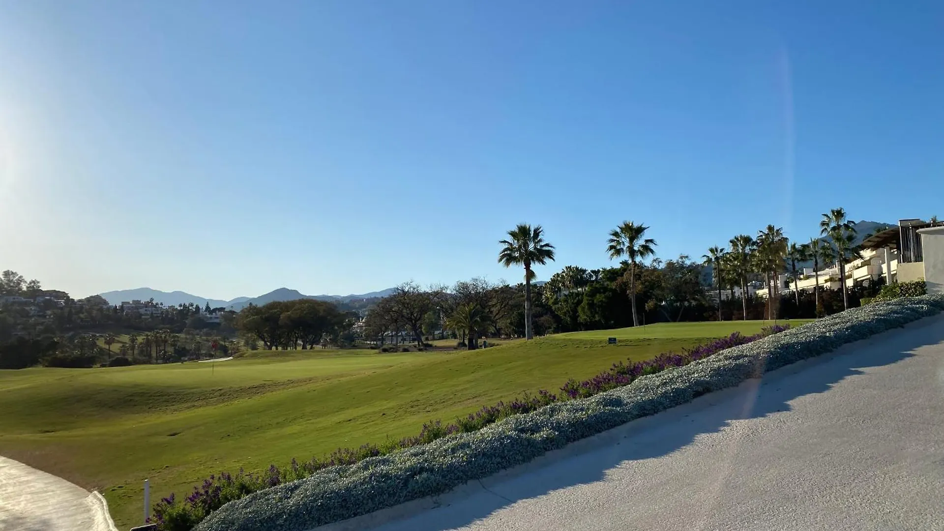 ベッド・アンド・ブレックファスト Stunning Suite At Hotel Del Golf, 5 Stars And Frontline Golf, Porto Banus, マルベーリャ